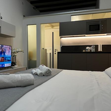 Regina Milano In Corso Lodi - Sky Tv, Wifi E Breakfast Boxアパートメント エクステリア 写真