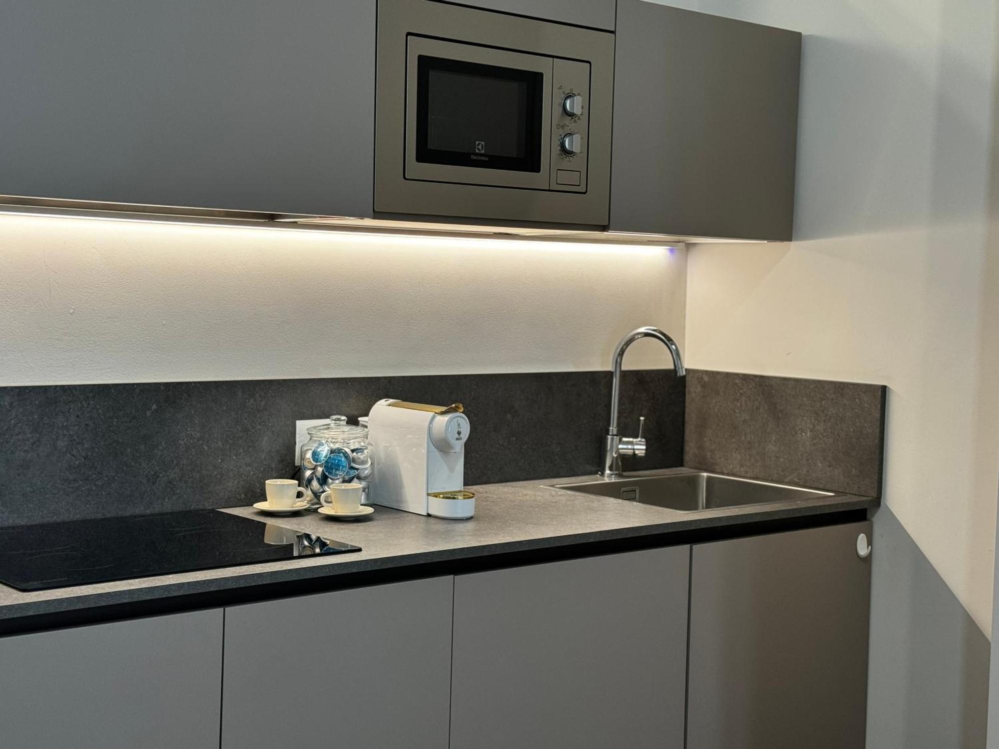 Regina Milano In Corso Lodi - Sky Tv, Wifi E Breakfast Boxアパートメント エクステリア 写真