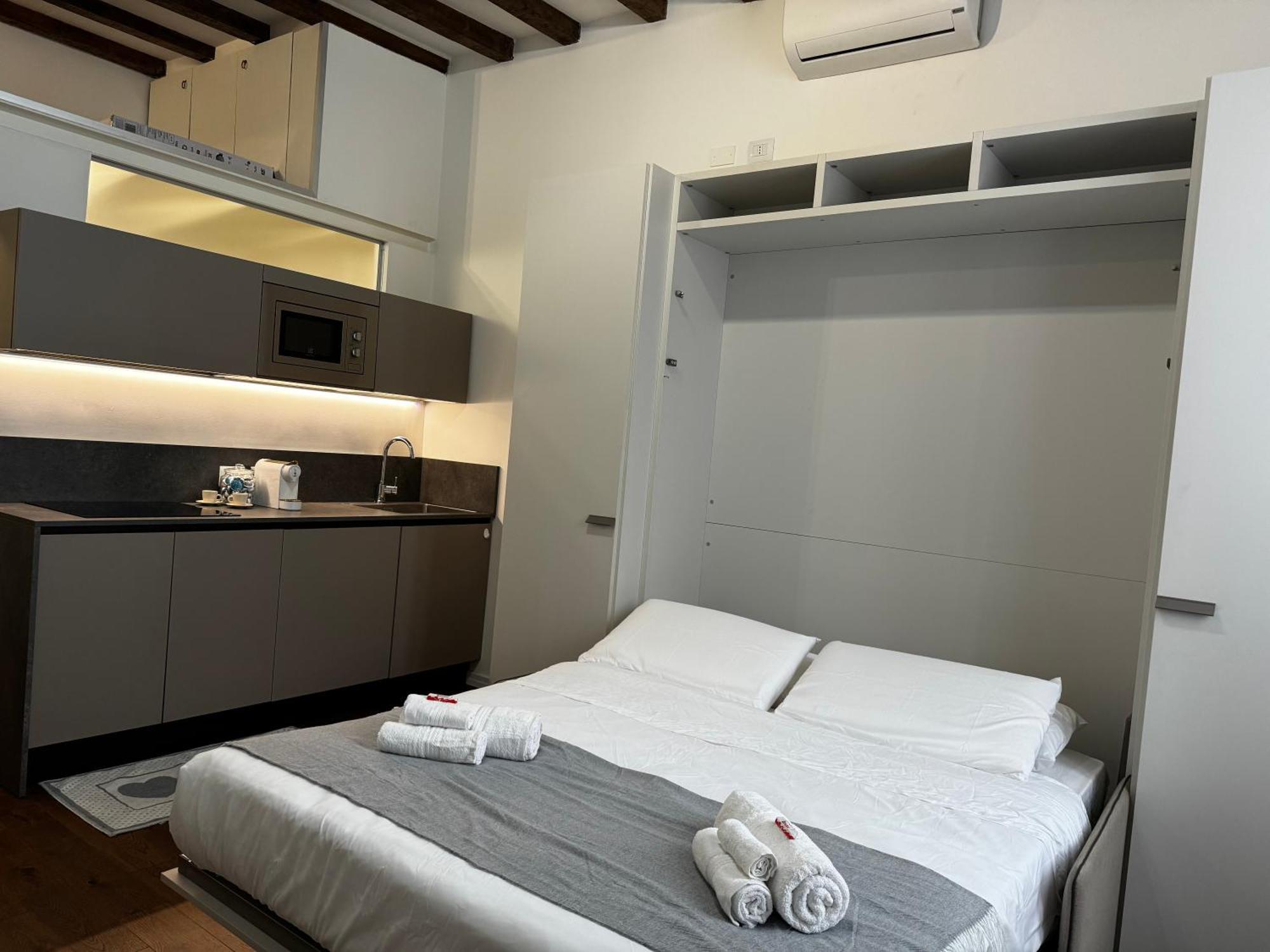 Regina Milano In Corso Lodi - Sky Tv, Wifi E Breakfast Boxアパートメント エクステリア 写真
