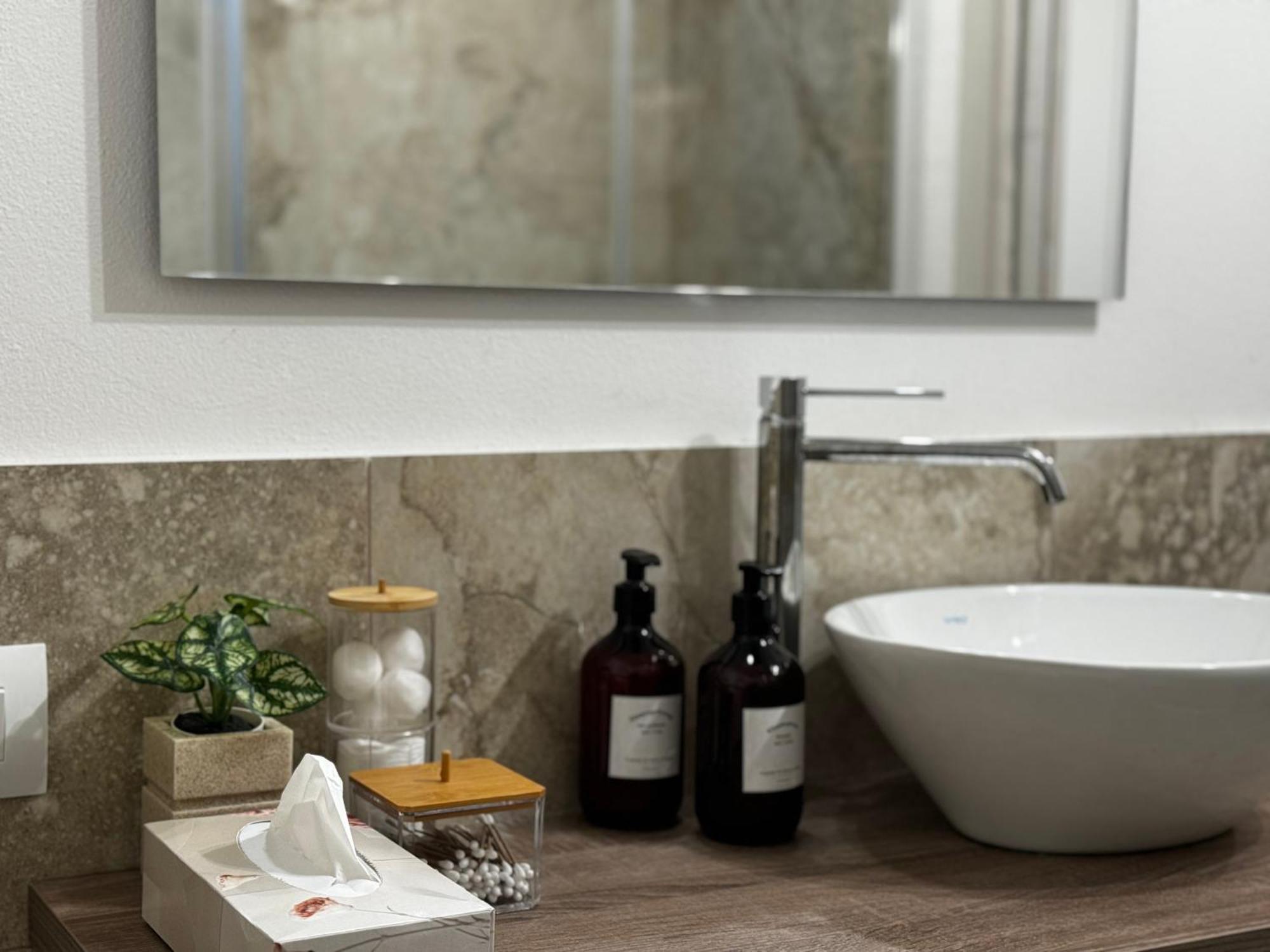 Regina Milano In Corso Lodi - Sky Tv, Wifi E Breakfast Boxアパートメント エクステリア 写真